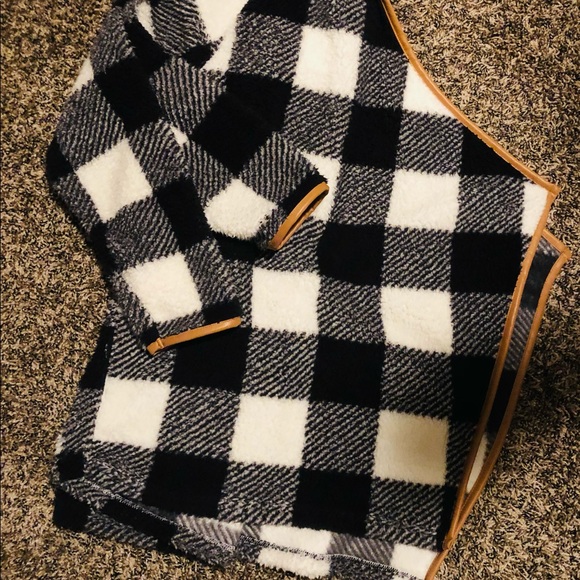 Plaid blk/wht teddy fleece draped cardigan. Large. - Picture 6 of 6